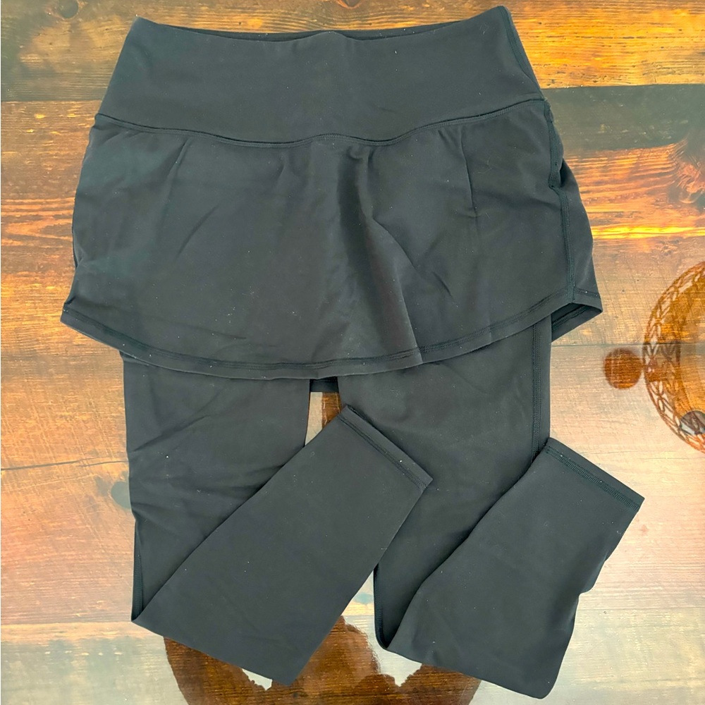 Athleta black skirted leggings Petite Medium